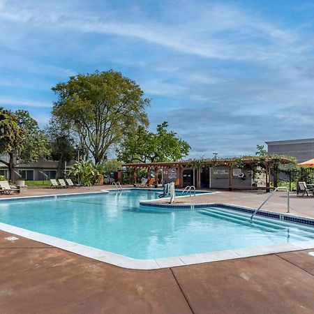 Best Western Plus Garden Court Inn Fremont Dış mekan fotoğraf